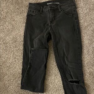 Old Navy Black Women's Skinny Jeans with Knee Rip